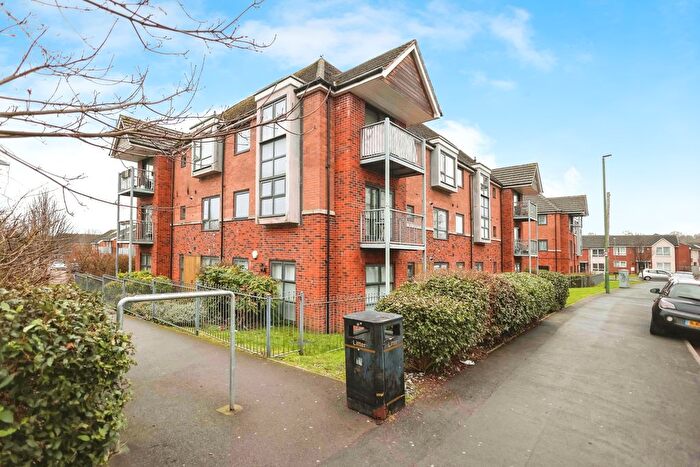 2 Bedroom Flat For Sale In Starling Grove, Castle Bromwich, B36