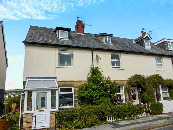 3 Bedroom End Of Terrace House To Rent In St. Johns Road, Ilkley, LS29