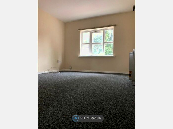 1 Bedroom Flat To Rent In Pennfields, Wolverhampton, WV3