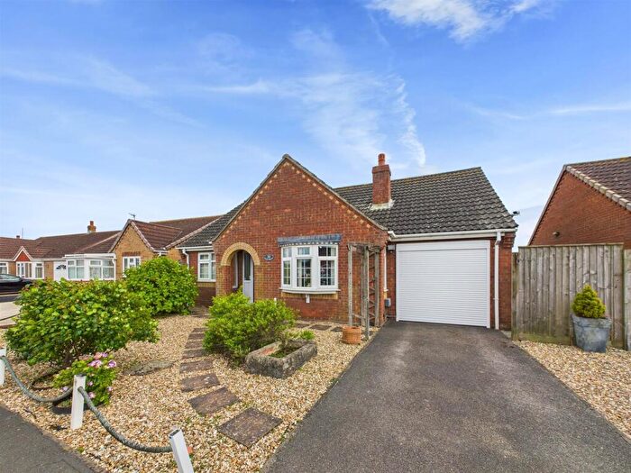 2 Bedroom Detached Bungalow For Sale In Walkington Way, Sandilands, LN12