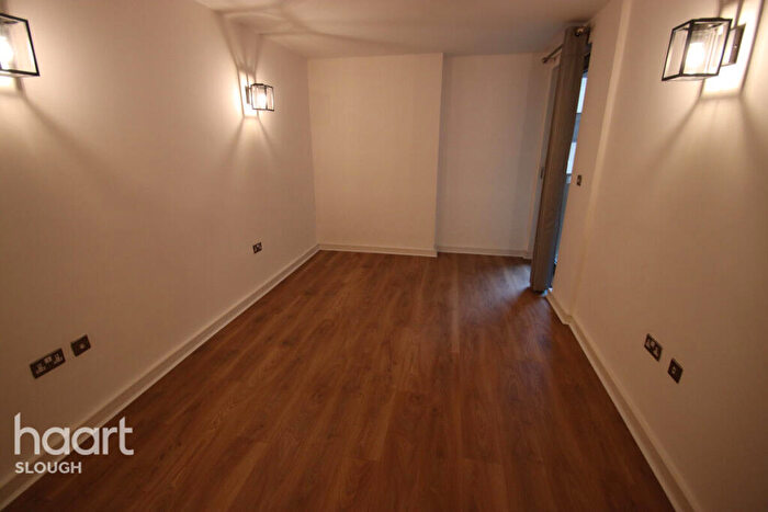 1 Bedroom Apartment To Rent In High Street, Slough, SL1