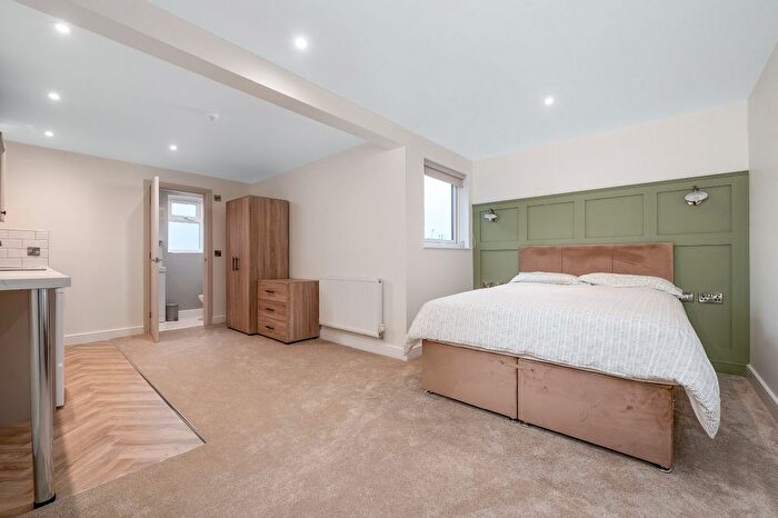 1 Bedroom Studio To Rent In Room, Stockbrook Road, DE22