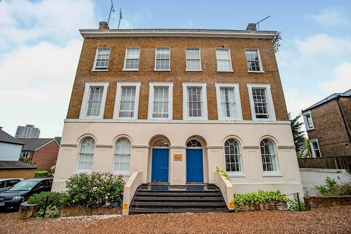 1 Bedroom Flat To Rent In Woodhill, London, SE18