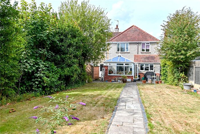 4 Bedroom Detached House For Sale In Albert Road, New Milton, Hampshire, BH25