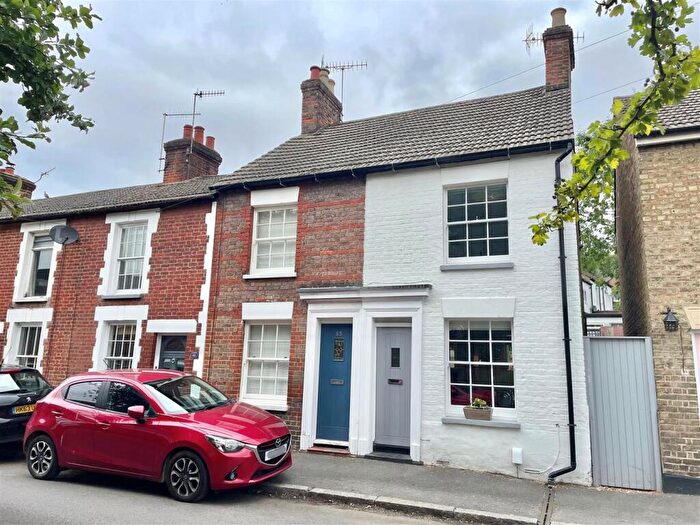 2 Bedroom Cottage To Rent In George Street, Berkhamsted, HP4