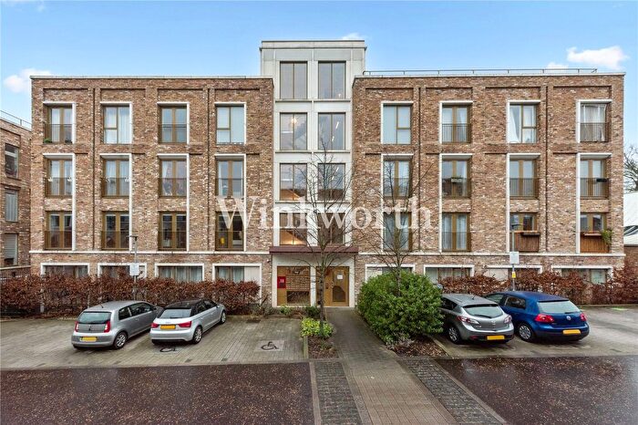 1 Bedroom Flat For Sale In Apple Tree Road, London, N17