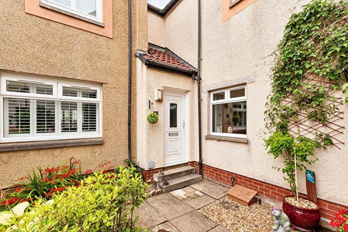 2 Bedroom End Of Terrace House For Sale In South Gyle Mains, Edinburgh, EH12