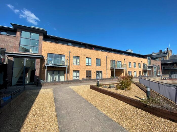 2 Bedroom Apartment To Rent In Kings House, Heritage Plaza, Firefly Ave, Swindon, SN2