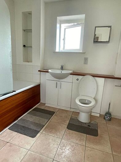 1 Bedroom Flat To Rent In Springhead Parkway, Gravesend, DA11