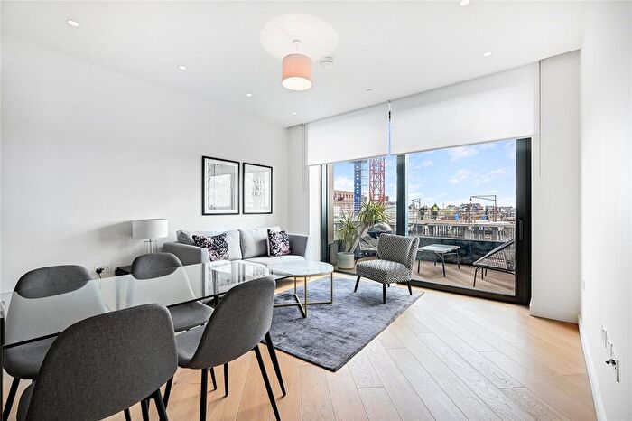 2 Bedroom Flat To Rent In Wood Crescent, Television Centre, White City, London, W12