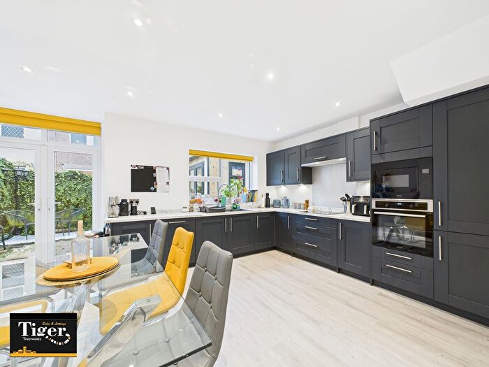 3 Bedroom Semi-detached House For Sale In Queensway, Blackpool, FY4