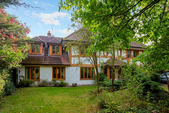 4 Bedroom Detached House To Rent In Cobham, KT11