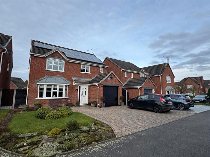 4 Bedroom Detached House For Sale In Alpine Court, Worksop, S80