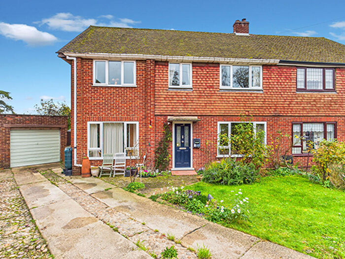 5 Bedroom Semi-Detached House For Sale In The Avenue, Chinnor, Oxfordshire, OX39