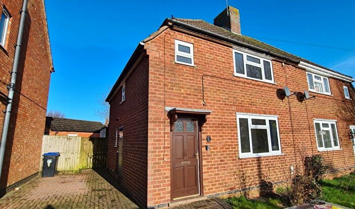 2 Bedroom Property To Rent In South Close, Northants, NN6