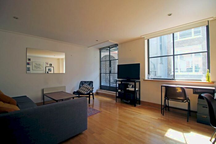 1 Bedroom Apartment To Rent In Printers Inn Court, Cursitor Street, London, EC4A