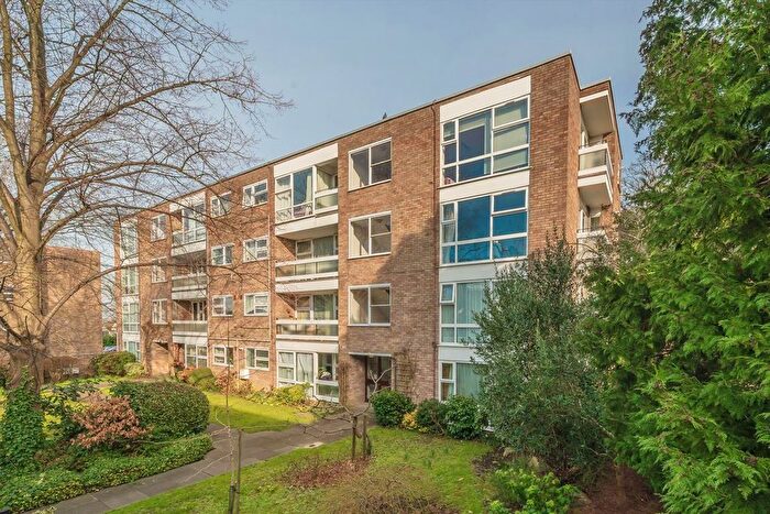 1 Bedroom Flat To Rent In Malvern Way, Ealing, W13