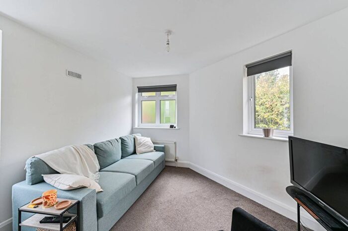 1 Bedroom Property To Rent In Nettlefold Place, West Norwood, London, SE27