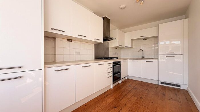 2 Bedroom Flat To Rent In London Road, Cheam, SM3