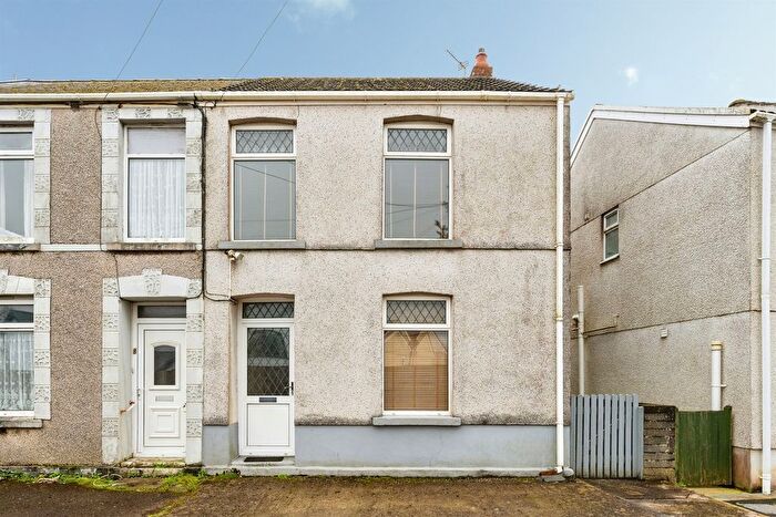 2 Bedroom Semi Detached House For Sale In Brynymor Road, Loughor, Swansea, SA4