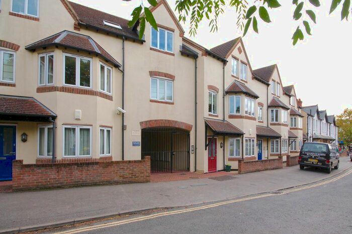 1 Bedroom Flat To Rent In Saxon Court, Oxford, OX3