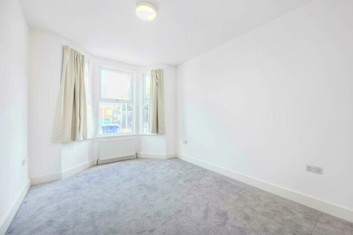 2 Bedroom Flat To Rent In Graham Road, Harrow, HA3