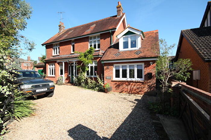 1 Bedroom Terraced House To Rent In Egley Road, Woking, GU22