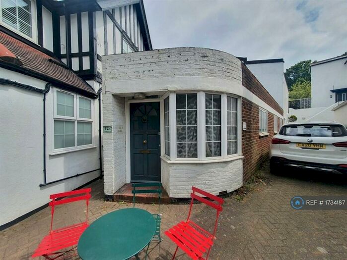 1 Bedroom Flat To Rent In Cross Road, London, KT20