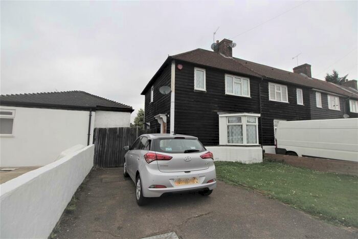 2 Bedroom House To Rent In Montrose Avenue, Edgware, HA8