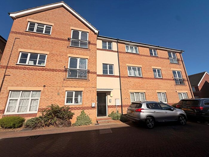 2 Bedroom Apartment To Rent In Rathbone Crescent, Peterborough, PE3