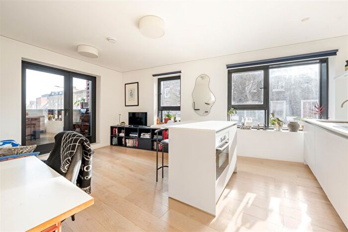 1 Bedroom Flat For Sale In Cecilia Road, London, E8