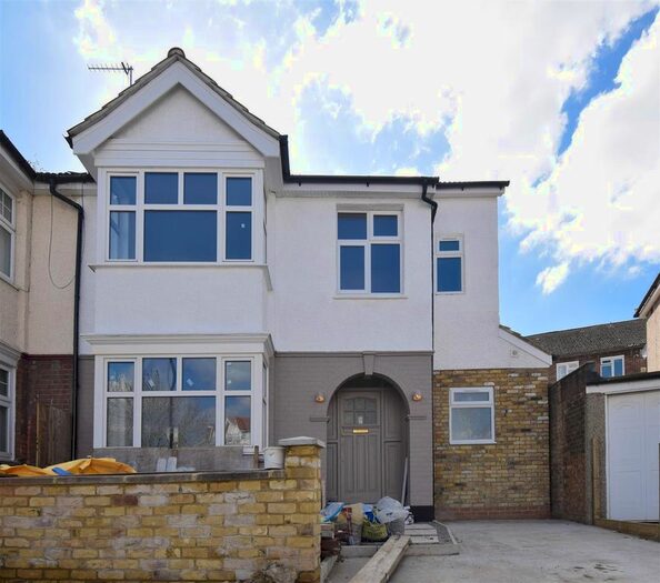 5 Bedroom Property To Rent In Manton Avenue, London, W7