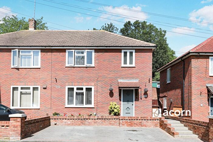 3 Bedroom Semi-Detached House To Rent In The Tideway, Rochester, ME1