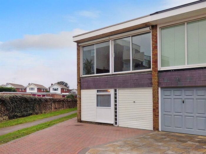3 Bedroom End Of Terrace House To Rent In Howards Way, Rustington, BN16