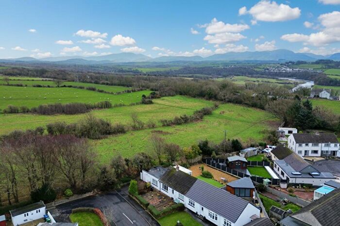 2 Bedroom Semi-Detached Bungalow For Sale In Fernleigh Drive, Seaton, CA14