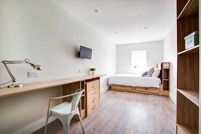 3 Bedroom Flat To Rent In Peel Street, Nottingham, NG1