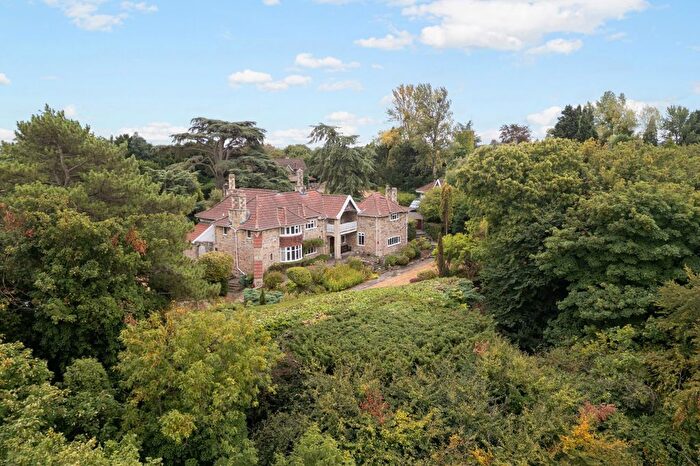 5 Bedroom Detached House For Sale In Knole Park, Almondsbury, South Gloucestershire, BS32