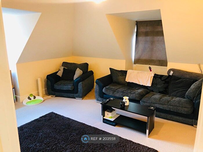 2 Bedroom Maisonette To Rent In The Pastures, Winchester, SO23