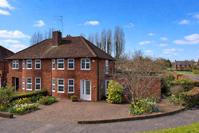 3 Bedroom Semi Detached House For Sale In Fordwich Road, Welwyn Garden City, AL8