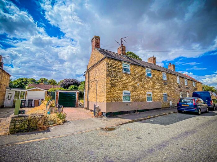 3 Bedroom End Of Terrace House To Rent In Drury Street, Metheringham, Lincoln, LN4