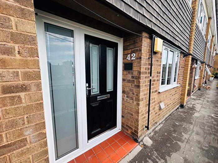 3 Bedroom Flat To Rent In Plumley Road, Handforth, Wilmslow, SK9