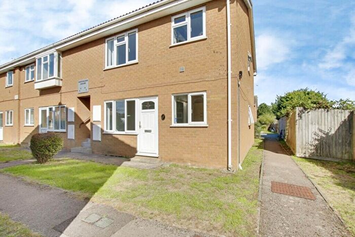 2 Bedroom Flat To Rent In St. Johns Chase, March, PE15