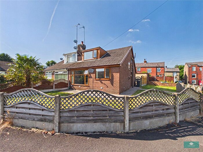 3 Bedroom Bungalow For Sale In Farrowdale Ave, Shaw, OL2