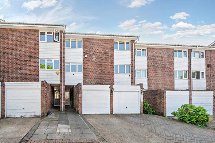 3 Bedroom Terraced House For Sale In Invicta Close, Chislehurst, BR7