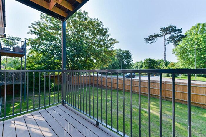 2 Bedroom Flat For Sale In Danes Court, Station Road, Aylesford, ME20