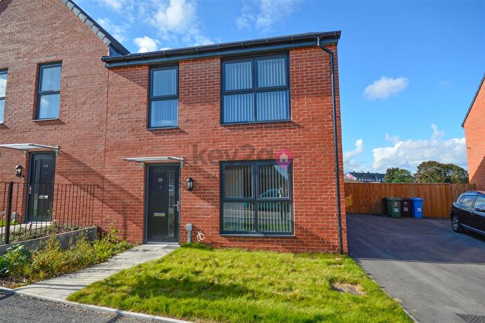 4 Bedroom Semi-Detached House To Rent In Stonecliffe Road, Sheffield, S2