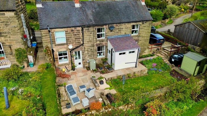 3 Bedroom Cottage For Sale In Aston Lane, Oker, Matlock, DE4