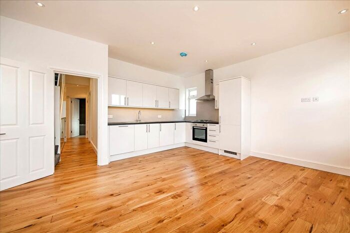 3 Bedroom Maisonette To Rent In Bollo Bridge Road, London, W3