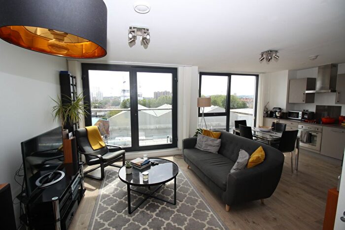 2 Bedroom Flat To Rent In Verney Road, London, SE16