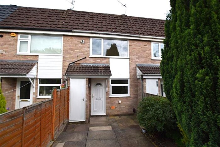 2 Bedroom Mews To Rent In Aylesbury Close, Macclesfield, SK10